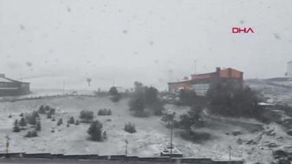 Erciyes’te nisan sonu kar yağışı etkili oldu