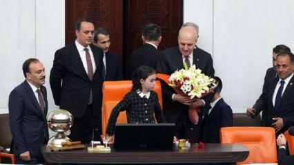 Meclis'te 23 Nisan neşesi: Numan Kurtulmuş koltuğunu devretti