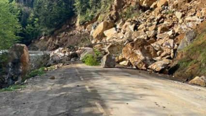 Giresun'da heyelan: Yol ulaşıma kapandı