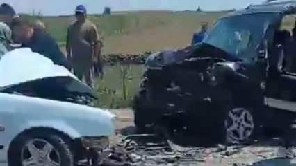 Kavşakta 2 otomobil çarpıştı: 1 ölü, 1 yaralı