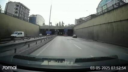 Kocaeli’de kapağı açık unutulan kamyon tünele çarptı 