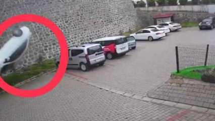 Korkunç ölüm kamerada! İstinat duvarından site bahçesine düştü
