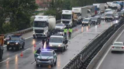Otoyolda trafik durma noktasına geldi! 4 saatte 7 kaza...