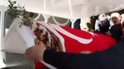 Son günlerini barışın elçisi olarak geçirdi! Tabutunda dikkat çeken detay