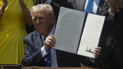 Trump kararnameye imza attı: Ülkemize dini geri getiriyoruz