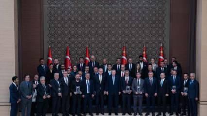 10. Anadolu Medya Ödülleri sahiplerini buldu! Radyo 7'ye gururlandıran ödül!