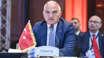 Bakan Ersoy'dan Kahire'de 'turizm' mesajı