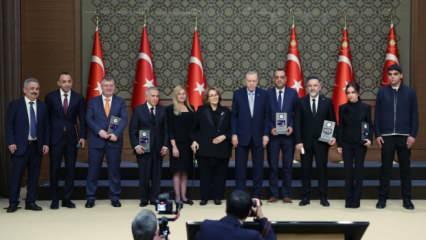 Erdoğan sokak röportajı terörüne dikkat çekti: Millete hakaret eden gazeteci olamaz!