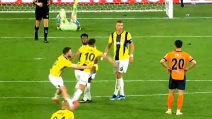 Tadic sahada çılgına döndü! Talisca ve Tadic arasında gerginlik