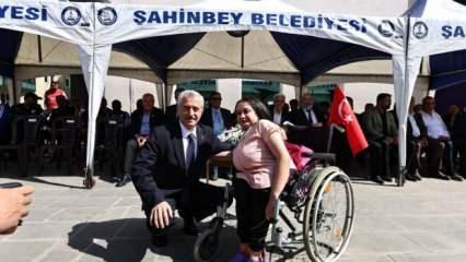 Gaziantep'te vatandaşa akülü ve manuel sandalye dağıtıldı