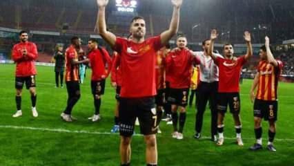Cardoso tarihe geçti, ilk kez hat-trick yapt