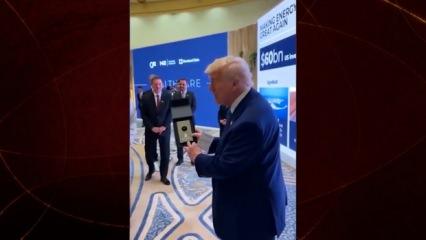 Donald Trump dünyanın en kaliteli petrol hediyesine esprili şekilde cevap verdi