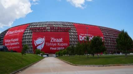 Gaziantep Stadyumu'nda kupa coşkusu başladı