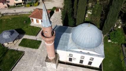 Abdülmecid'in eşi Peruste Rahime Sultan tarafından yaptırılan cami 133 yıldır ayakta