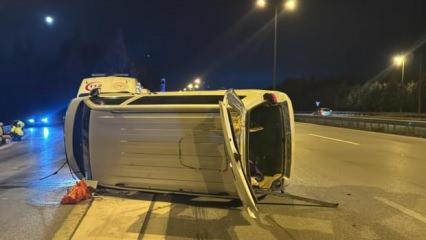 TEM'de minibüs devrildi! Korkunç kaza
