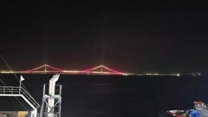 1915 Çanakkale Köprüsü sarı-kırmızı renklerle ışıklandırıldı