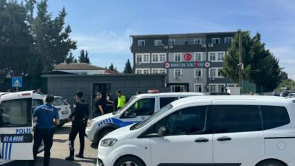 Adliye önünde birbirlerine girdiler! Yaralılar var!