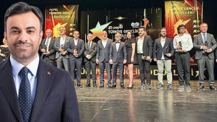 Bağcılar Belediye Başkanı Yıldız'a Gençlik Özel Ödülü