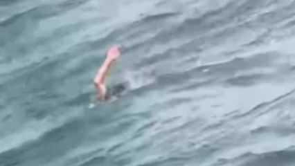 Boğaz'da boğulma tehlikesi! Küçük kız vapurdan düştü... O anlar kamerada