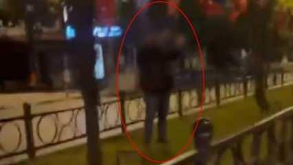 Türk bayrağını yakmaya çalıştığı öne sürülen şüpheli, bir kadından tepki gösterince kaçtı