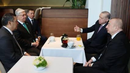 T&uuml;rk Devletleri Teşkilatı Gayriresmi Zirvesi'nde liderlerin samimi anları