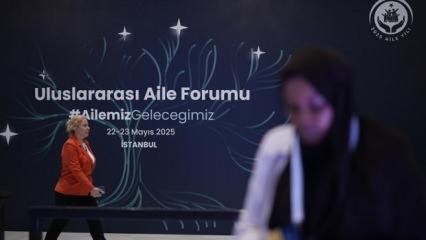 Uluslararası Aile Forumu'nun ikinci günü "Ekranlar Çağında Aile Olmak" paneliyle başladı