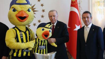 Cumhurbaşkanı Erdoğan, Fenerbahçe'yi kabul etti