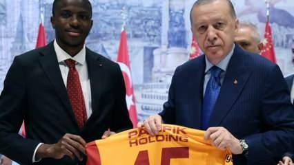 Başkan Erdoğan G.Saray'ı kabul etti