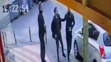 Motosikletli saldırgan kurşun yağdırdı: Husumetlilerini sakladığı için vuruldu
