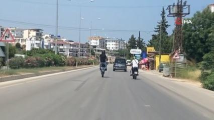 Motosikletli magandalar trafik kurallarını ihlal etti