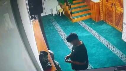Sakarya'da pes dedirten hırsızlık: Bağış kutusunu çaldı, müezzinin cüzdanı için geri döndü