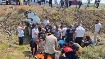 Bingöl'de feci kaza! Otomobil şarampole devrildi