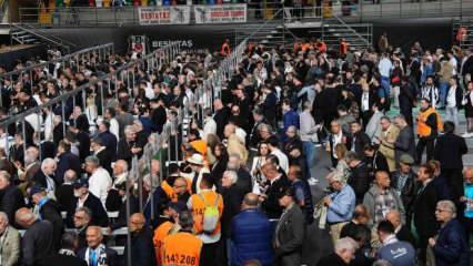 Beşiktaş'ta divan kurulu toplantısı başladı