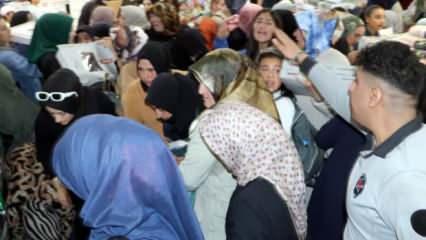 Erzurum'da AVM'de indirim izdihamı