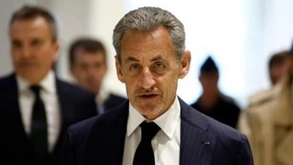 Eski Fransa Cumhurbaşkanı Sarkozy’nin onur nişanı geri alındı