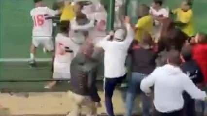 Hakemden futbolcuya yumruk! Sahada herkes birbirine girdi