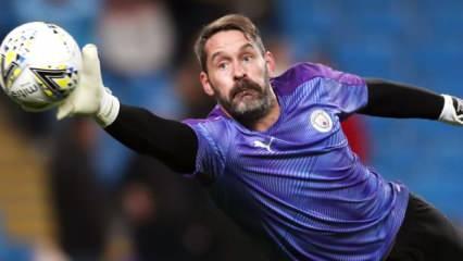 Süper Lig'in efsane oyuncusu veda etti! Dünya devinde 2 maç oynadı 12 kupa kazandı