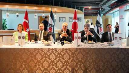 Beşiktaşlı yöneticiler, basın mensuplarıyla sohbet toplantısında buluştu