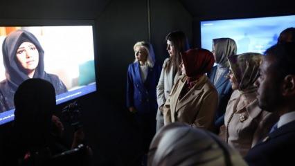 Emine Erdoğan, "Ulusun Annesi" sergisinin anı defterini imzaladı