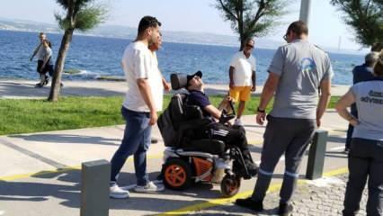Engelli birey başıboş köpeklerden korktu, direğe çarptı!