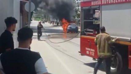 Aşırı sıcaktan otomobil alev topuna döndü!