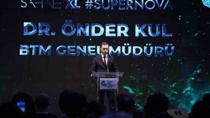 Sahne XL etkinliğinde ’Supernova’ temasıyla 13 girişimci sahne aldı