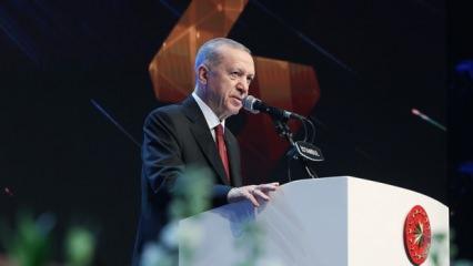 Son dakika... Cumhurbaşkanı Erdoğan'dan önemli üretim ve istihdam mesajları! 