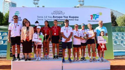 Uluslararası Tenis 14 Yaş Avrupa Yaz Kupası’nda birinci Türkiye oldu