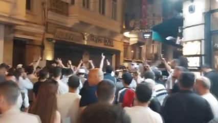Leman dergisi önünde protesto yapıldı