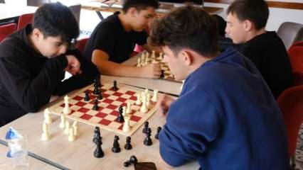 TDV&rsquo;nin &lsquo;5x2 Yaz Okulu&rsquo; ve &lsquo;Gen&ccedil; Akademi Yaz Okulu&rsquo; başlıyor