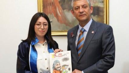 Zamanlama manidar! Özgür Özel ile Leman bir arada