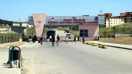Cezaevinde 2 mahkum yaşamına son verdi