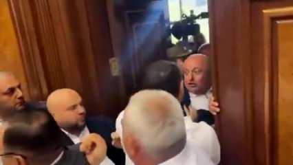 Ermenistan Meclisi karıştı! ''Türk'ün oğlu''
