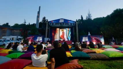 Unutma unutturma... İstanbul'da 15 Temmuz filmleri açık havada gösterildi